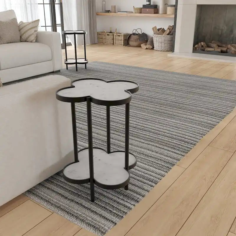 Table d'appoint, plateau en marbre véritable blanc en forme de trèfle avec cadre en fer noir