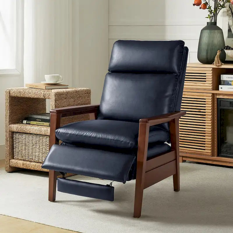 Fauteuil inclinable en similicuir d'inspiration médiévale et en bois massif