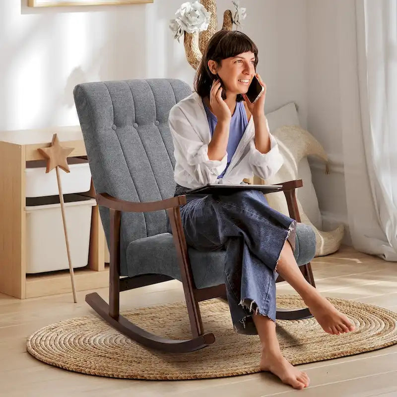 Fauteuil à bascule rembourré moderne avec dossier haut