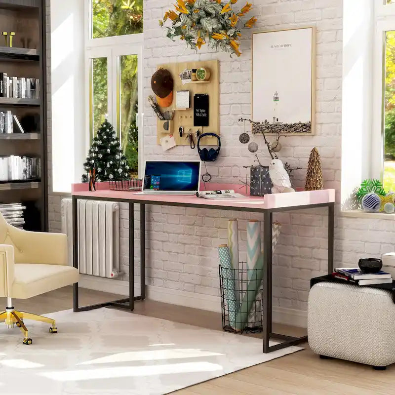 Bureau d'ordinateur métallique de 59 pouces avec ports USB