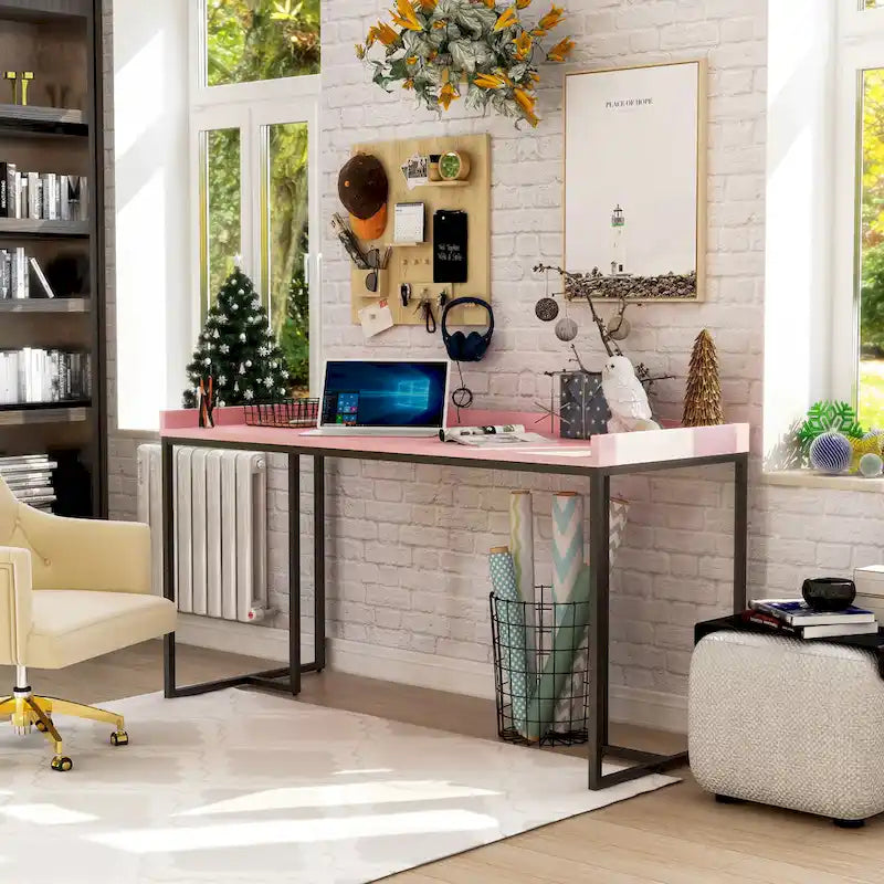 Bureau d'ordinateur métallique de 59 pouces avec ports USB