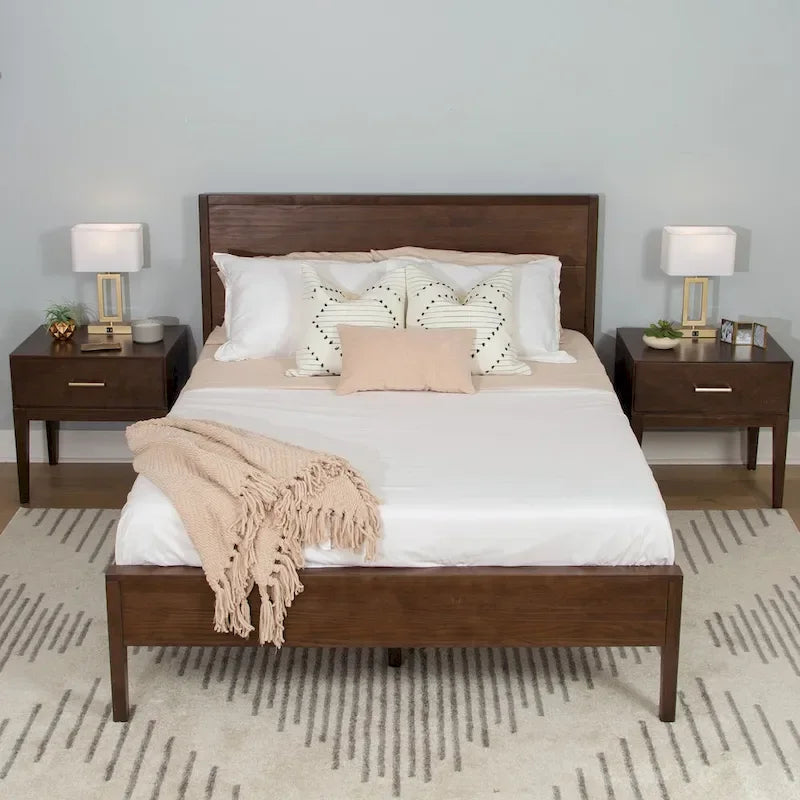 Lit Queen size en poutres et planches